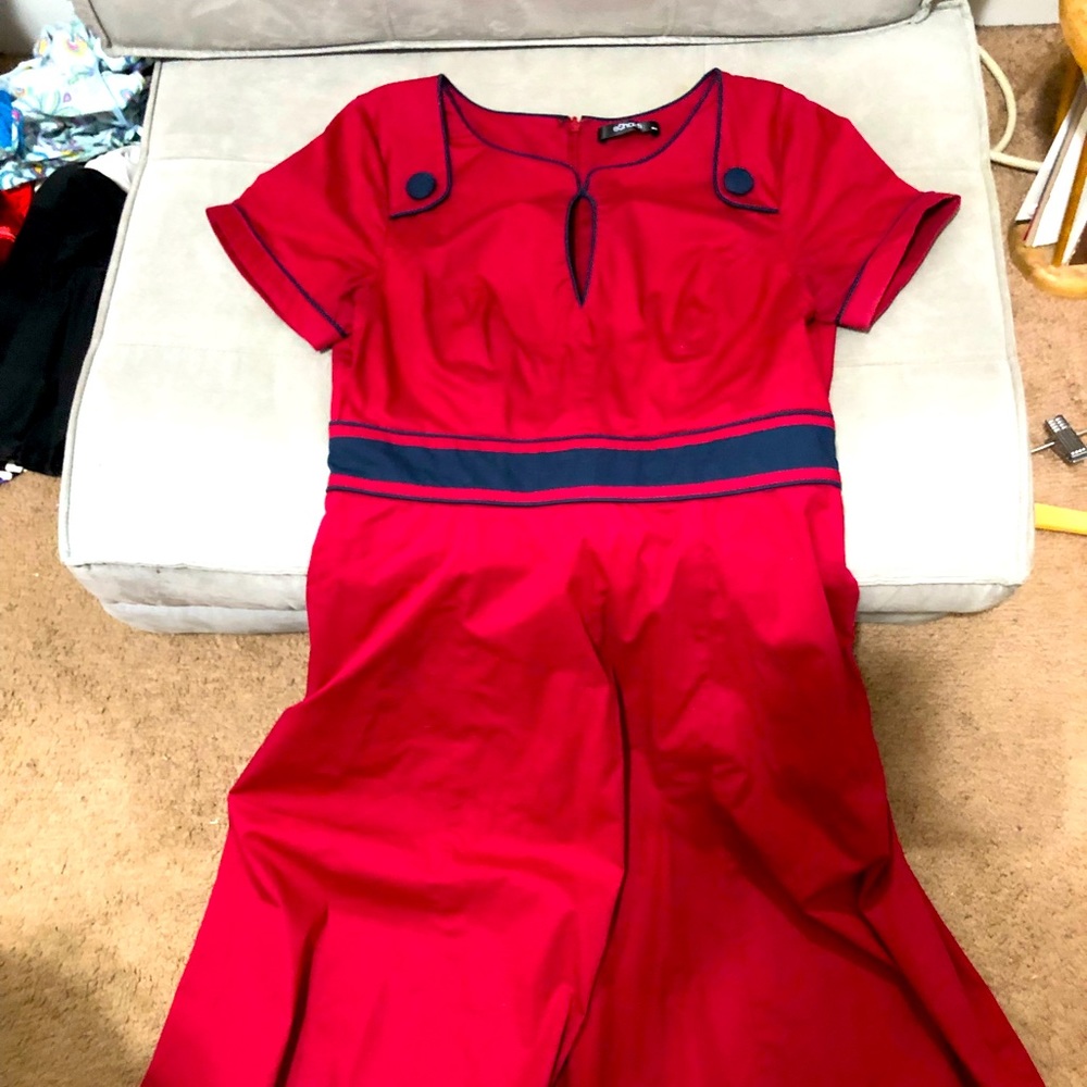 Eshakti red dress with navy trim size 8 with pockets!